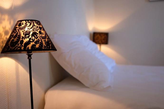 Imagen de la habitación del Hotel Le Marceau. Foto 13