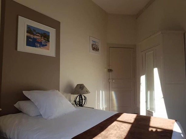 Imagen de la habitación del Hotel Le Marceau. Foto 14