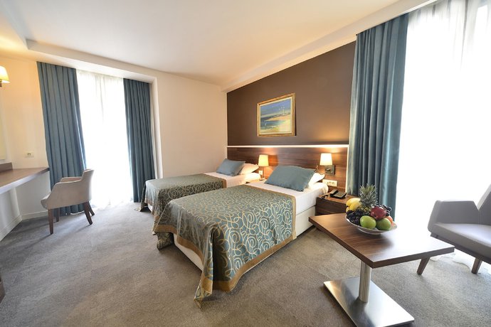 Imagen de la habitación del Hotel Le Maritime. Foto 4