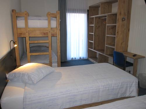 Imagen de la habitación del Hotel Le Palladium. Foto 4