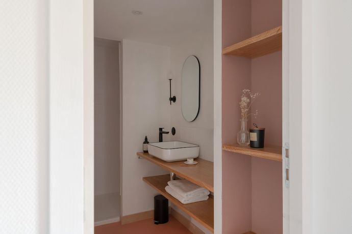 Imagen de la habitación del Hotel Le Prieure. Foto 4