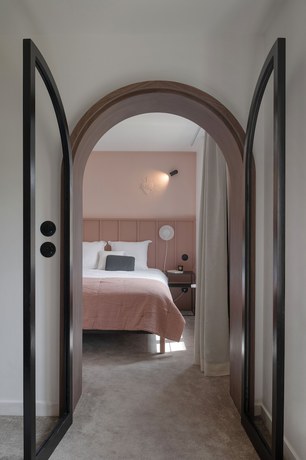 Imagen de la habitación del Hotel Le Prieure. Foto 18