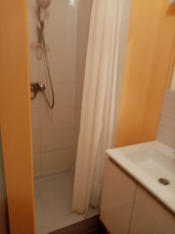 Imagen de la habitación del Hotel Le Regina. Foto 13