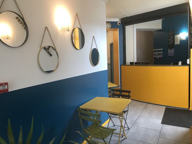 Imagen de los interiores del Hotel Le Saint Quentin. Foto 20