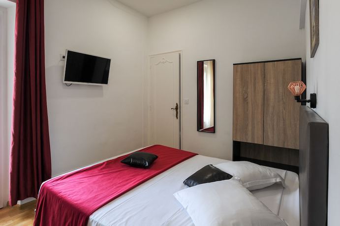 Imagen de la habitación del Hotel Le Vauban. Foto 11