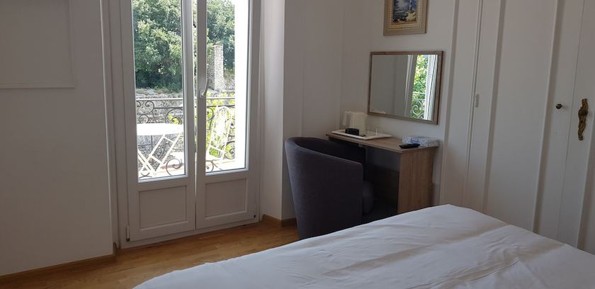 Imagen de la habitación del Hotel Le Vauban. Foto 14
