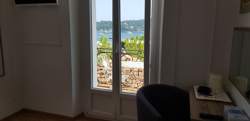 Imagen de la habitación del Hotel Le Vauban. Foto 19