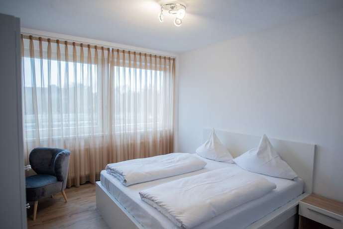 Imagen de la habitación del Hotel Leo. Foto 13