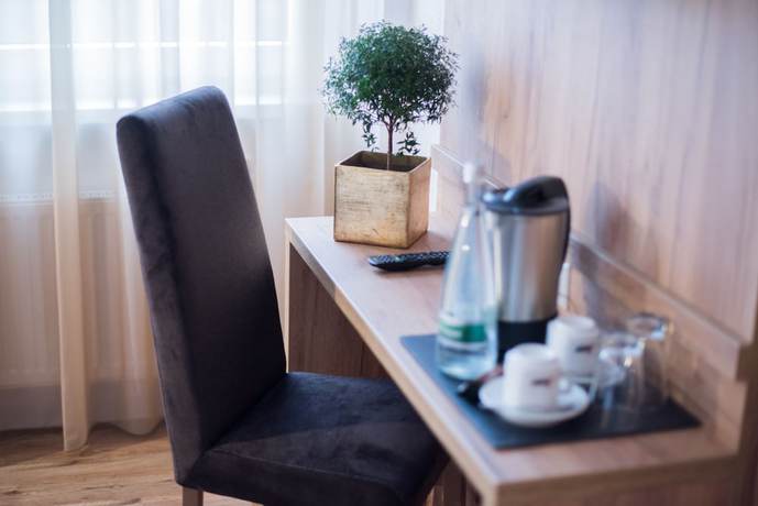 Imagen de la habitación del Hotel Leo. Foto 14