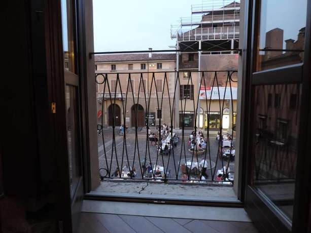 Imagen de la habitación del Hotel Leon D\'Oro, MANTUA. Foto 8