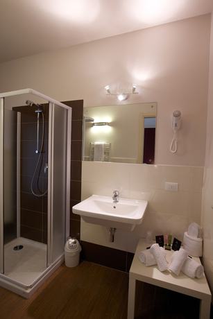 Imagen de la habitación del Hotel Leon D\'Oro, MANTUA. Foto 17