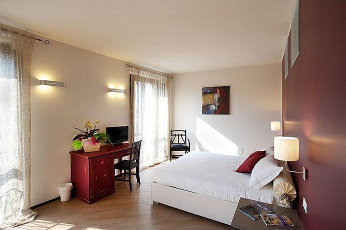 Imagen de la habitación del Hotel Leon D\'Oro, MANTUA. Foto 18