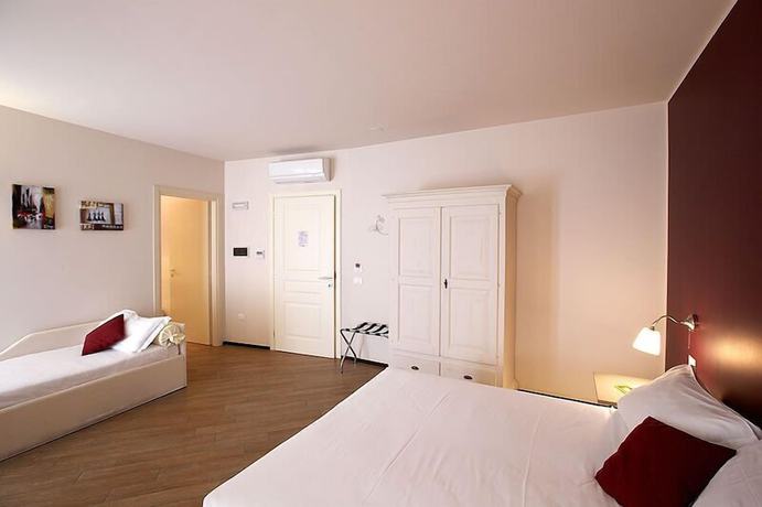 Imagen de la habitación del Hotel Leon D\'Oro, MANTUA. Foto 20