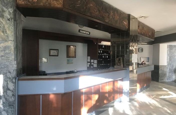 Imagen de los interiores del Hotel Leon, Foca. Foto 18