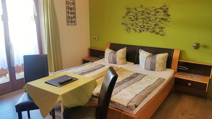 Imagen de la habitación del Hotel Leonhardihof. Foto 18