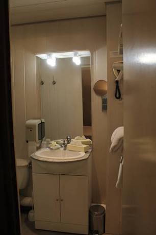 Imagen de la habitación del Hotel Les Alpes. Foto 4