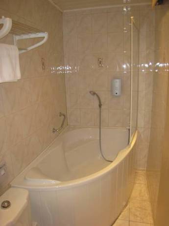 Imagen de la habitación del Hotel Les Alpes. Foto 16