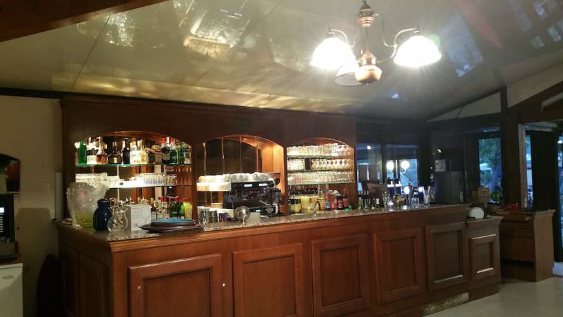 Imagen del bar/restaurante del Hotel Les Cigalons. Foto 7