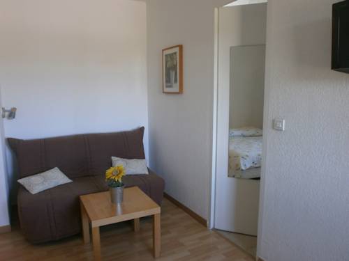 Imagen de la habitación del Hotel Les Citronniers. Foto 6