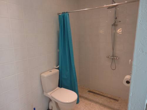 Imagen de la habitación del Hotel Les Citronniers. Foto 15