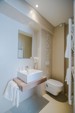 Imagen de la habitación del Hotel Les Voyageurs. Foto 5