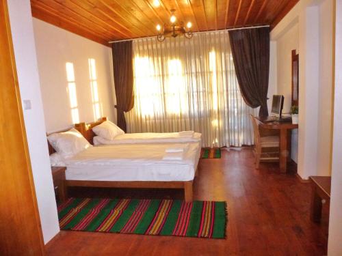 Imagen de la habitación del Hotel Leshten. Foto 19