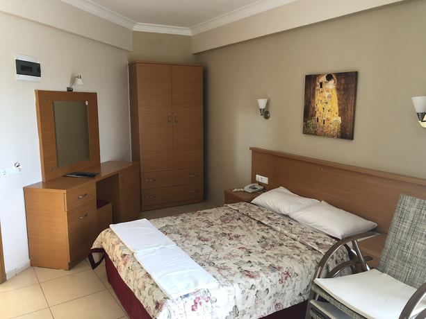 Imagen de la habitación del Hotel Leytur. Foto 4