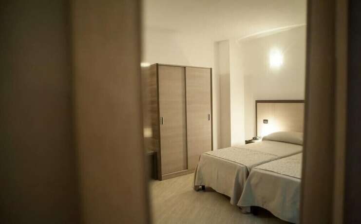 Imagen de la habitación del Hotel Lido Inn. Foto 13