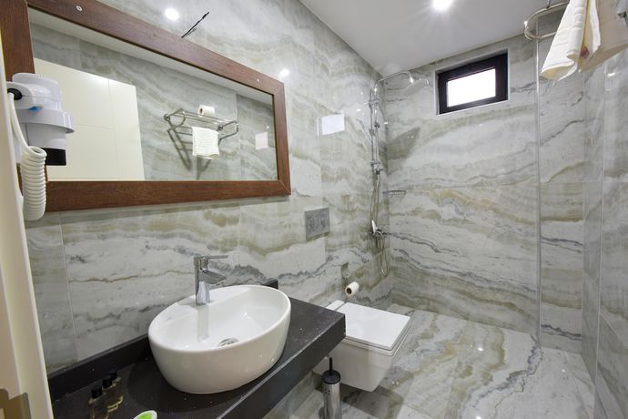 Imagen de la habitación del Hotel Lidya. Foto 11