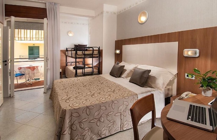 Imagen de la habitación del Hotel Lina, Misano Adriatico. Foto 7