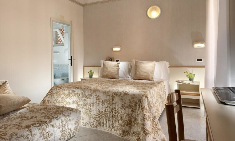 Imagen de la habitación del Hotel Lina, Misano Adriatico. Foto 17