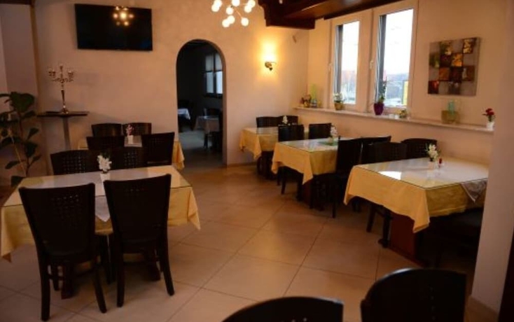 Imagen del bar/restaurante del Hotel Linde. Foto 2