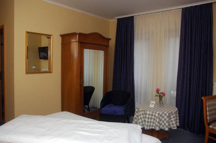 Imagen de la habitación del Hotel Lindemann. Foto 15