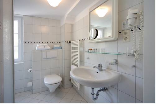 Imagen de la habitación del Hotel Lindenallee. Foto 6