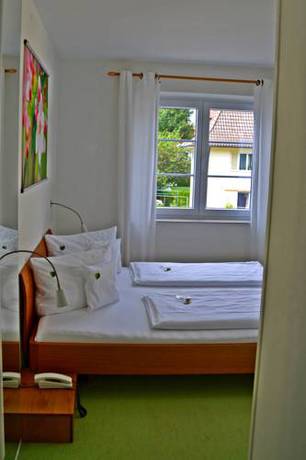 Imagen de la habitación del Hotel Lindenallee. Foto 8