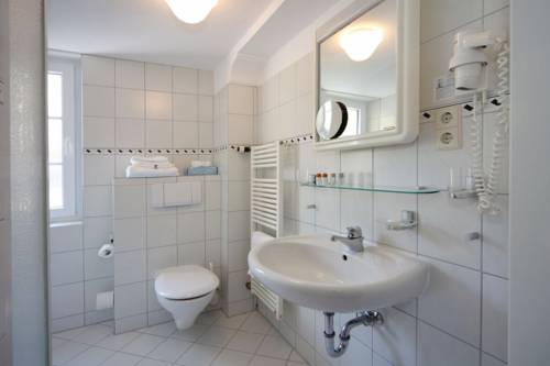 Imagen de la habitación del Hotel Lindenallee. Foto 10