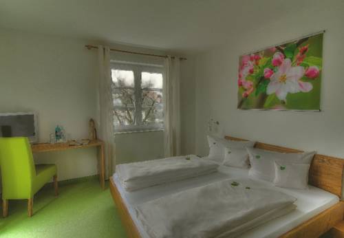 Imagen de la habitación del Hotel Lindenallee. Foto 12