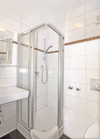 Imagen de la habitación del Hotel Lindenhof, R&ouml;dermark. Foto 3