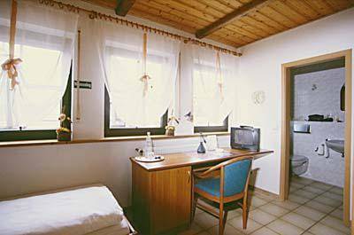 Imagen de la habitación del Hotel Lindenhof, R&ouml;dermark. Foto 12