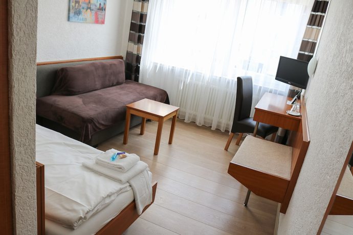 Imagen de la habitación del Hotel Linnert. Foto 17