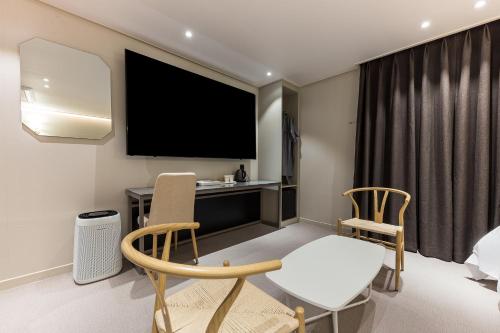 Imagen general del Hotel Lium. Foto 11