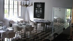 Imagen de los interiores del Hotel Lloc d'Omm. Foto 4