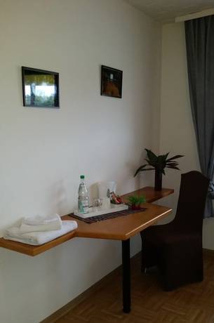 Imagen de la habitación del Hotel Locvillare. Foto 9