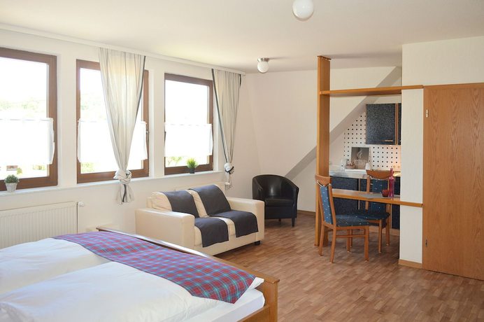 Imagen de la habitación del Hotel Locvillare. Foto 10