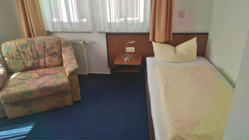 Imagen de la habitación del Hotel Loewensteiner Hof Haus am Neuplatz. Foto 9