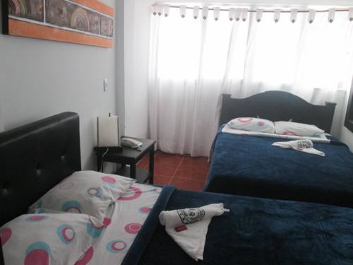 Imagen de la habitación del Hotel Londres Plaza. Foto 4