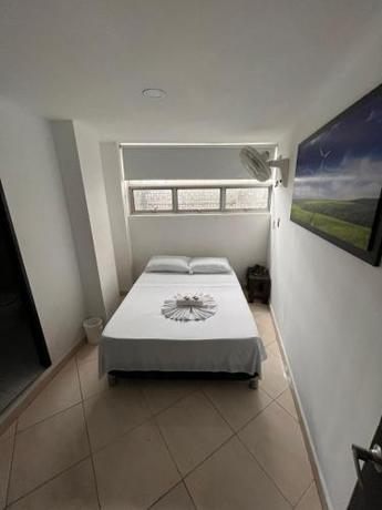 Imagen general del Hotel Los &Aacute;ngeles, Bello. Foto 11