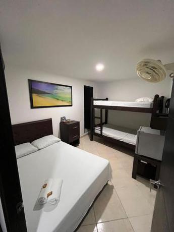 Imagen de la habitación del Hotel Los &Aacute;ngeles, Bello. Foto 17