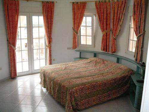 Imagen de la habitación del Hotel Los Caballos. Foto 16