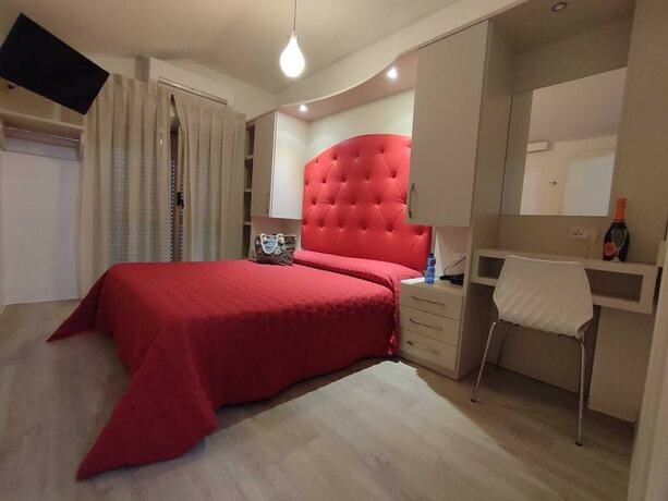 Imagen de la habitación del Hotel Losanna. Foto 14